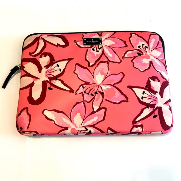 Kate Spade Neoprene Computer Sleeve for 13”. Like New - Picture 9 of 10